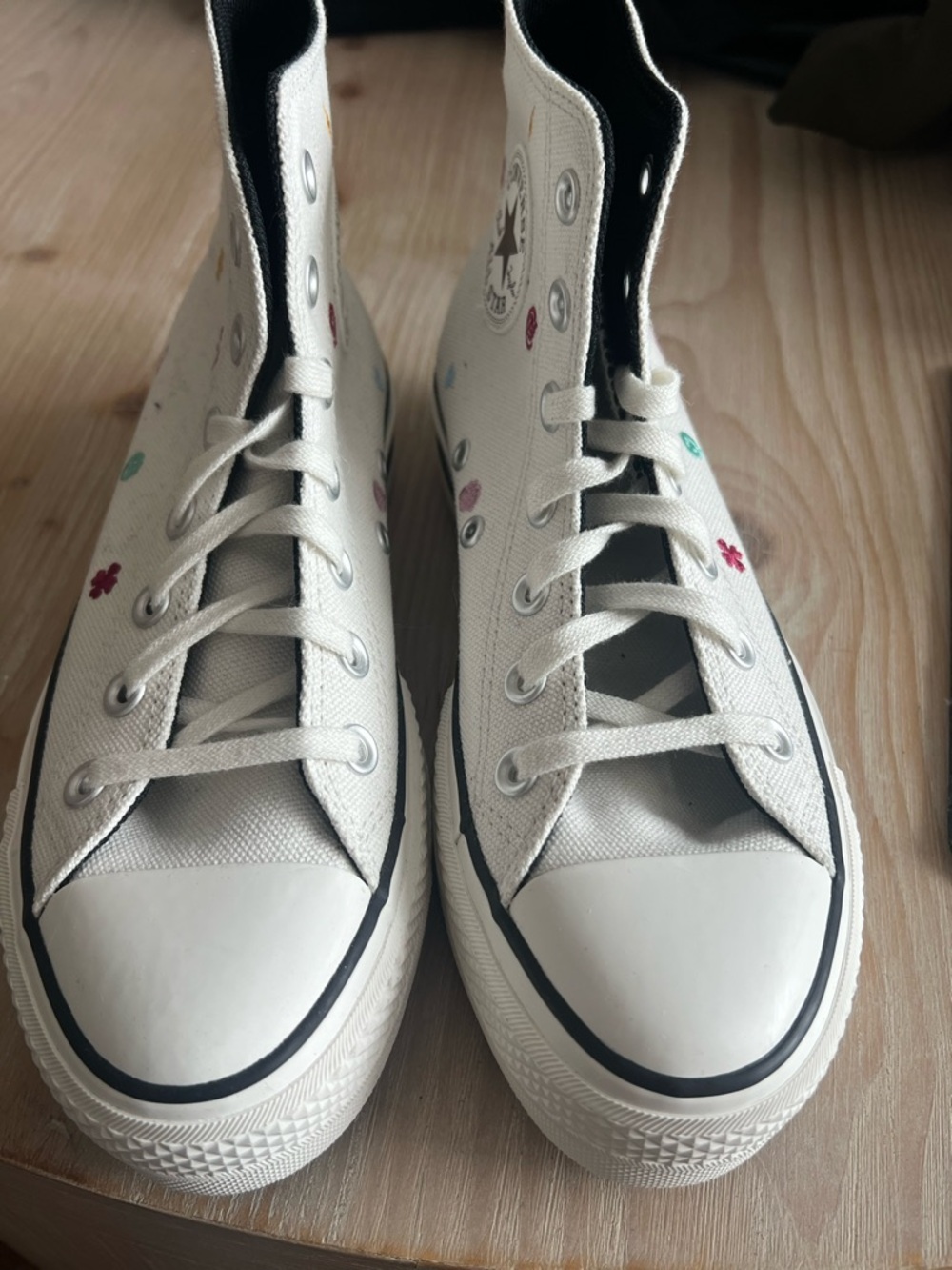 Chuck Taylor All Star Lift Platform Embroidered Doodles Sneakers Women 6.5 - Picture 2 of 15
